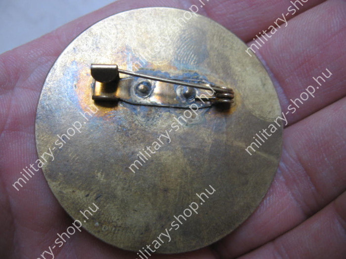 militária katonai kitüntetések régiségek  tábori csendőr régiség horthy egyenruhák katonai ruházat felszerelés katonai bolt üzlet military shop army shop army store budapest salgótarján horthy határvadász  II.világháborús magyar katonai kitüntetések tiszt