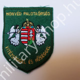 mh magyar  honvédség honvéd palotaőrség várőrség  francia angol nato német usa baret barett lövész ejtőernyős felvarró katonai bolt üzlet army shop store in budapest