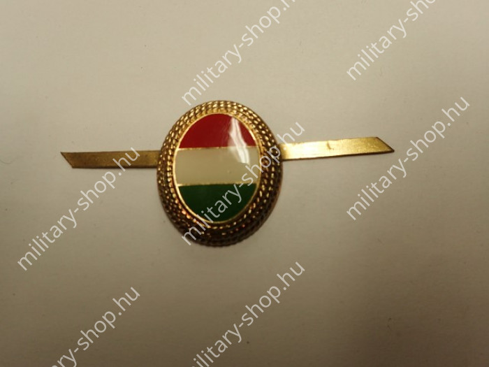 magyar katonai felvarró magyar sapka fém jelzés trikolor jelzés katonai bolt üzlet military shop store army shop store budapest magyar katonai felvarrók deszantos ejtőernyős desszantos mellkas osztályjelzés deszantos ejtőernyős felvarró