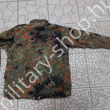 belga ejtőernyős kabát dzseki ejtőernyős bakancs rohamkés kés bicska tőr ejtőernyős sisak , katonai bolt üzlet army shop store military shop store in budapest