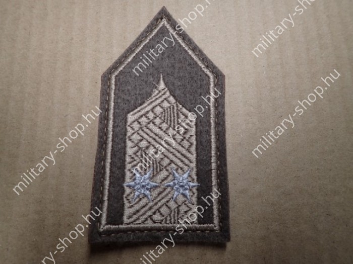 magyar honvédség mh rangjelzés rendfokozat őrmester pólóra nyakra zubbonyra sapkára zászlós őrmester  hadnagy főhadnagy alezredes tiszti katonai bolt üzlet army shop store military shop store in budapest