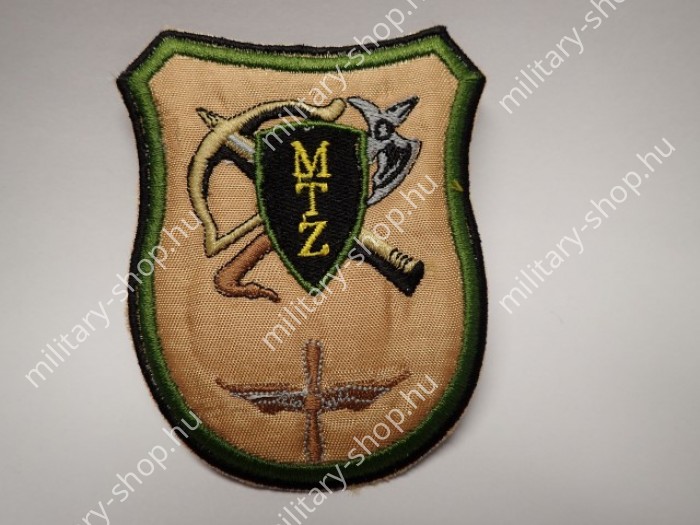 mtz magyar katonai repülés légierő repülős pilóta felvarrók katonai felszerelés repülési főosztály,mtz  katonai bolt üzlet army shop store military shop store in on budapest