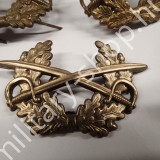 ÚJ4657 ,EREDETI BUNDESWEHR TÁNYÉRSAPKA JELZÉS ,RÉGI TÍPUS ,FÉM ,