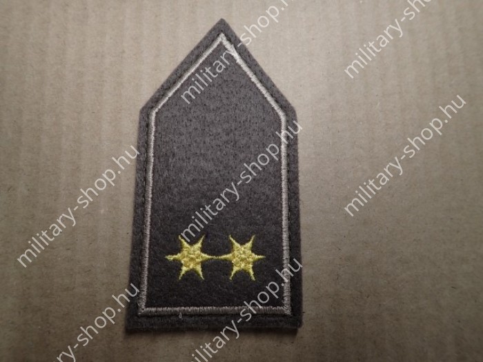 magyar honvédség mh rangjelzés rendfokozat őrmester pólóra nyakra zubbonyra sapkára zászlós őrmester  hadnagy főhadnagy százados tiszti katonai bolt üzlet army shop store military shop store in budapest