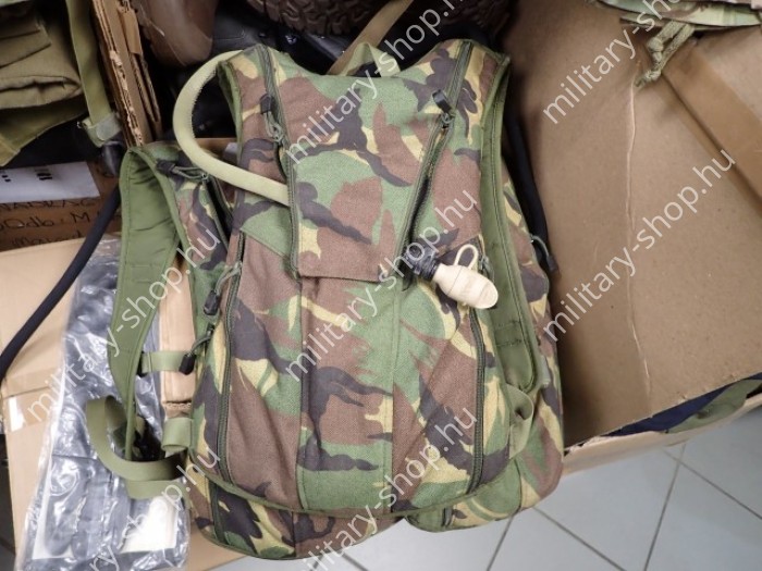 camelback víztartány source skycraft usa kulacs 1 q 2 q katonai bolt üzlet army shop store military shop store surplus in budapest