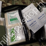 katonai elsősegély csomag ifak first aid kit tourniquet  egyéni sebkötöző katonai ételcsomag kajacsomag mre katonai bolt üzlet army shop store military shop surplus in budapest