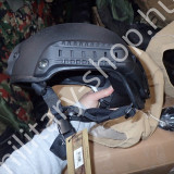 2001 2002 kevlar kevlár rohamisak acél sisakja magyar rohamsisak magyar katonai felszerelés ruházat katonai bolt üzlet military mishop store army store army shop in budapest