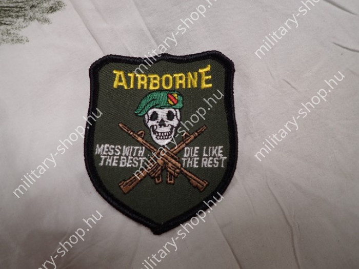 usa infantry division gyalogsági hadosztály  eredeti katonai zöldsapkás airborne  felvarrók őrmester sergeant vietnami háború  karjelzés  felvarró palotaőrség várőrség  francia angol nato német usa baret barett lövész ejtőernyős felvarró katonai bolt üzle