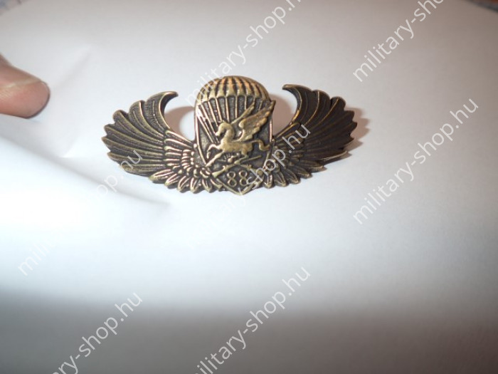 mh 88.könnyű vegyes zászlóalj nem hivatalos fém sapka jelvénye magyar katonai baret kar mellkas felvarrók jelzések jelvények katonai bolt üzlet army shop military store  surplus in budapest