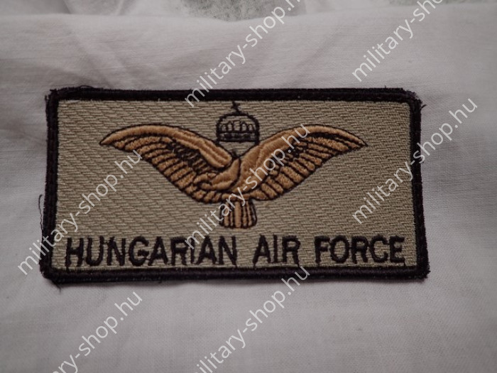 honvédségi légierős névtábla magyar légierő mellkasfelvarró repülős felvarrók katonai ruházat felszerelés katonai bolt üzlet army shop military shop army store budapest magyar honvédség  katonai rangjelzés rendfokozati jelzés hungary mellkasfelirat sivata