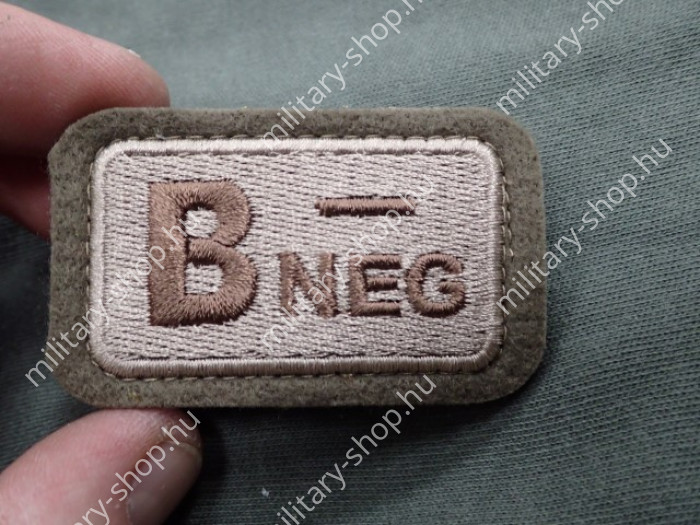 b negativ  b- magyar katonai felvarrók pvc vércsoport blood hímzés pilóta felvarrók military patch military surplus ejtőernyős felvarró special forces recon navy seals katonai bolt üzlet army shop army store military surplus shop budapest